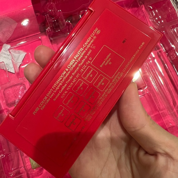 New! Estee lauder makeup set + makeup case - Picture 7 of 7